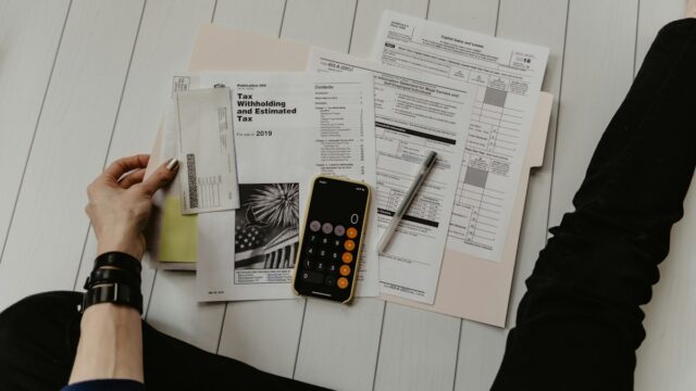 100 Resume Power Verbs to Replace Weak Phrases