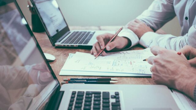 Salary Account Benefits for Government Employees: What Banks Offer and How to Choose